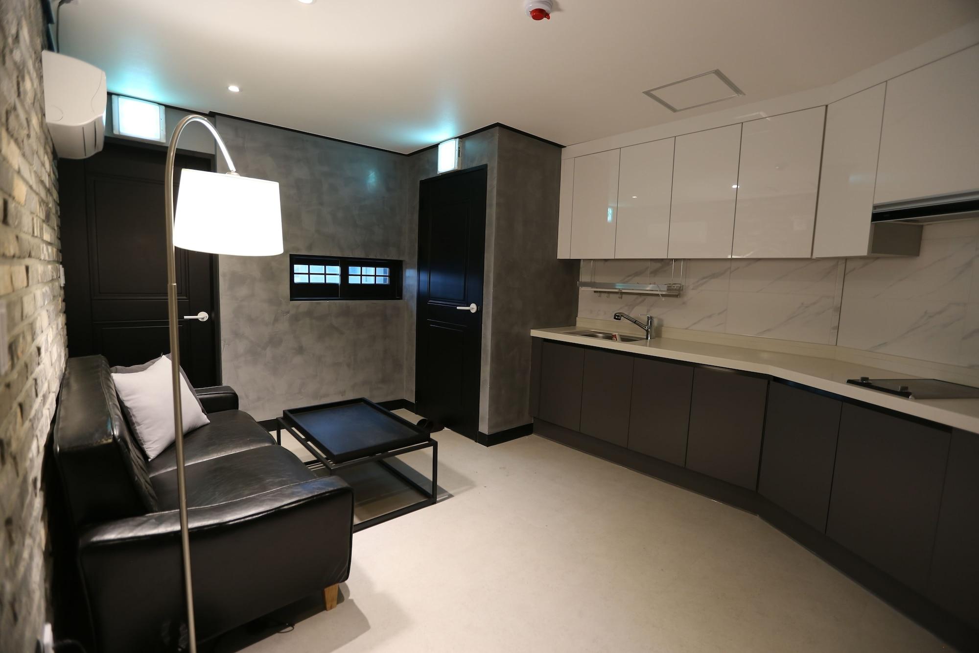Almond Hotel Gupo Station Μπουσάν Εξωτερικό φωτογραφία