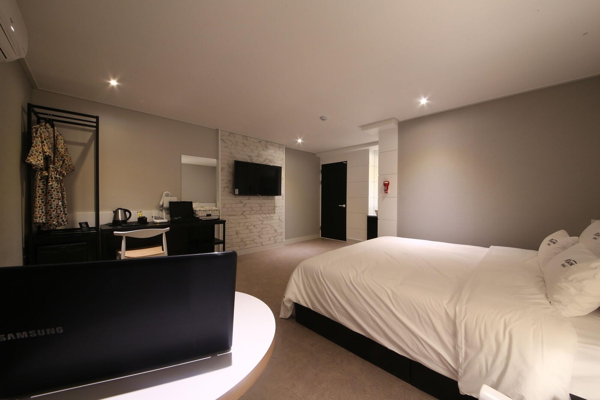 Almond Hotel Gupo Station Μπουσάν Εξωτερικό φωτογραφία