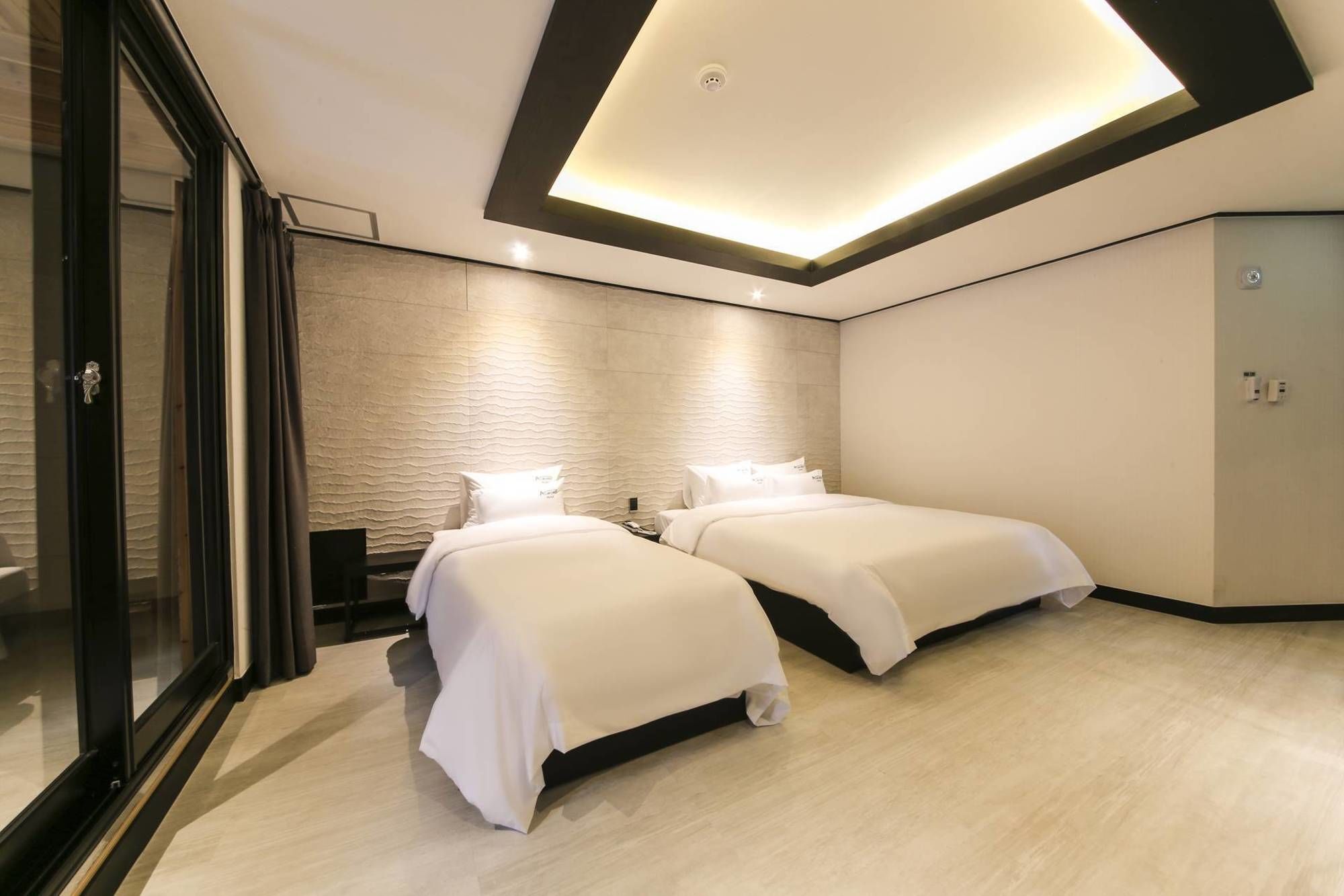 Almond Hotel Gupo Station Μπουσάν Εξωτερικό φωτογραφία