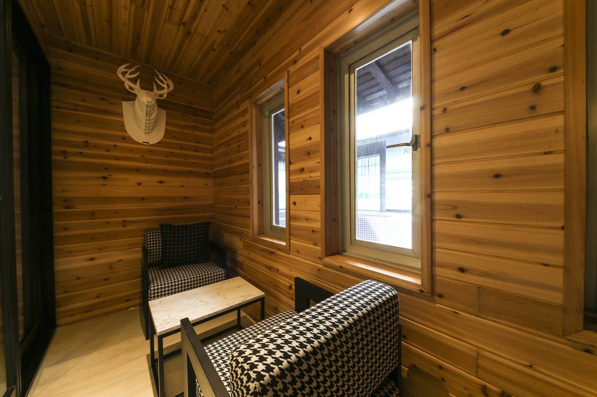 Almond Hotel Gupo Station Μπουσάν Εξωτερικό φωτογραφία